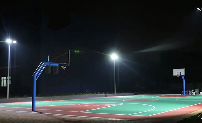 籃球場.jpg 籃球場.jpg