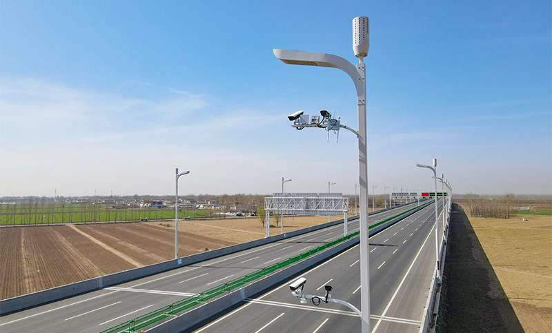 智慧路燈桿.jpg 智慧路燈桿.jpg