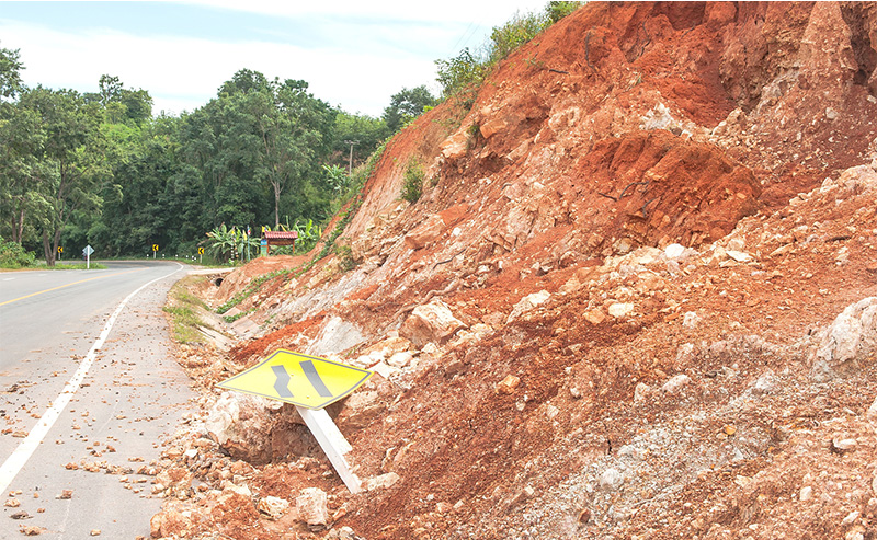山體滑坡.jpg 山體滑坡.jpg