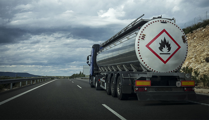 油罐車.jpg 油罐車.jpg