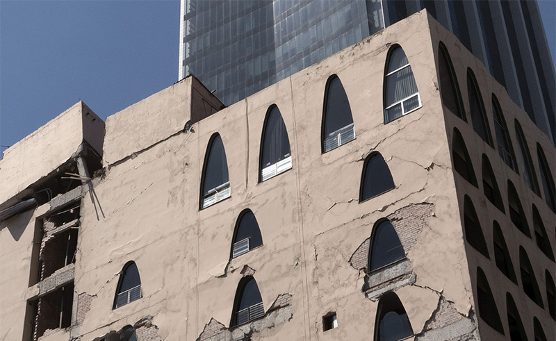 建筑裂縫.jpg 建筑裂縫.jpg