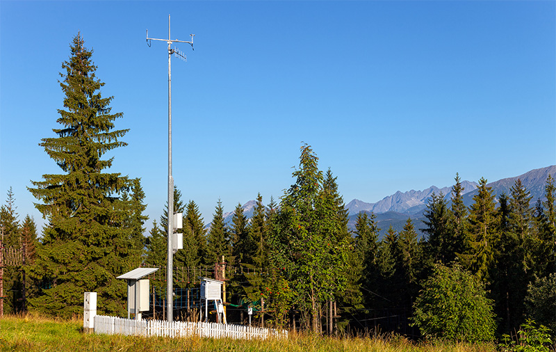 森林生態(tài)氣象監(jiān)測站.jpg