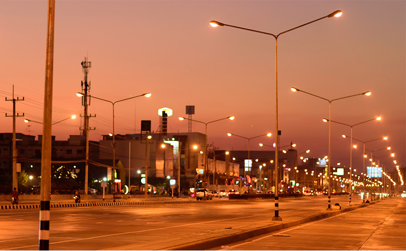 城市路燈燈網(wǎng).jpg 城市路燈燈網(wǎng).jpg