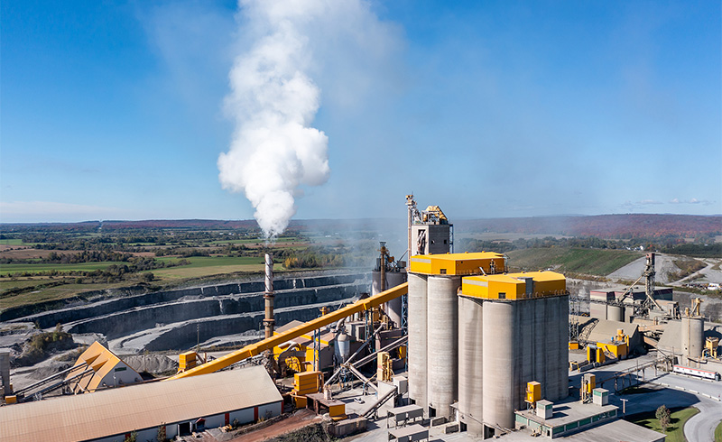 水泥廠煙氣污染排放.jpg 水泥廠煙氣污染排放.jpg