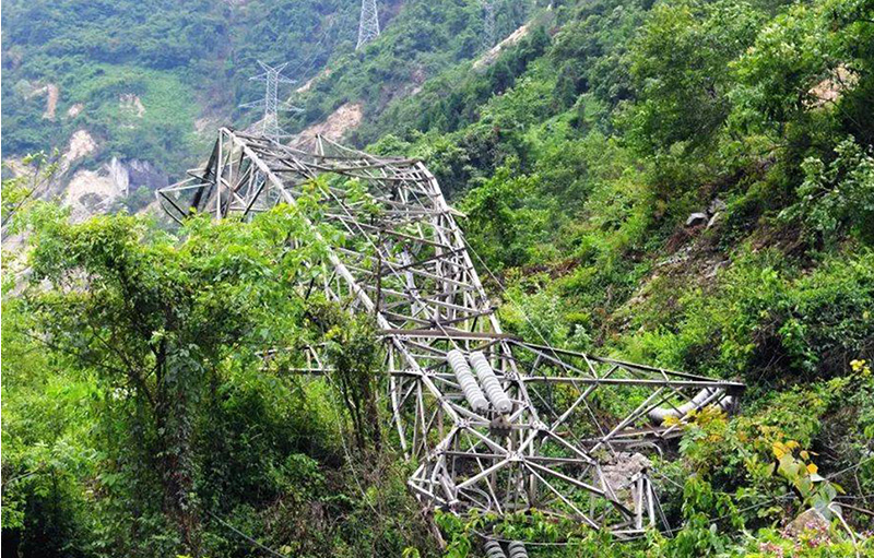 輸電塔倒塌.jpg 輸電塔倒塌.jpg